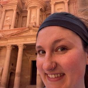 Meet your Posher, Courtney